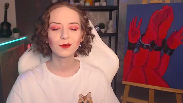 FascinatingEyess online show from October 7, 2025, 6:27 pm