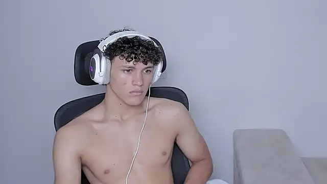 laurent nova online show from September 23, 2025, 7:17 pm