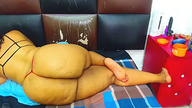 Brookylynbrownxx online show from February 12, 2025, 1:37 pm