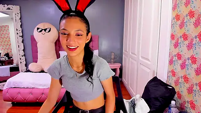 Iris Stone  online show from February 13, 2025, 6:16 pm