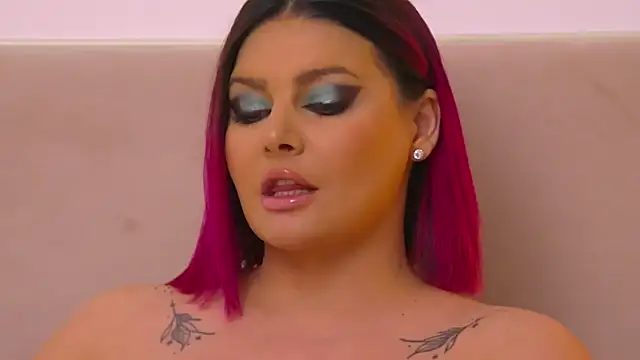 Snapshot of RissaRheys chatting on February 2, 2025, 11:11 pm RissaRheys online show from February 2, 2025, 11:11 pm