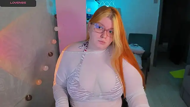 Melissa Purr online show from April 16, 2026, 7:14 pm