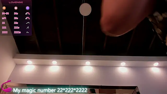 anyi sweet titss online show from November 25, 2025, 10:21 pm