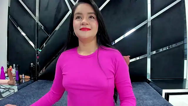 Ivanna18 x online show from September 28, 2025, 4:07 am
