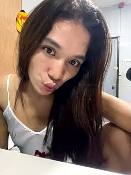 Snapshot of Ur_dreamgurl05 chatting on January 9, 2026, 3:48 pm Ur dreamgurl05 online show from January 9, 2026, 3:48 pm