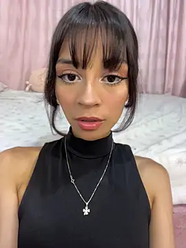 Snapshot of Soy_Ania_Sweet chatting on May 6, 2026, 3:02 am Soy Ania Sweet online show from May 6, 2026, 3:02 am