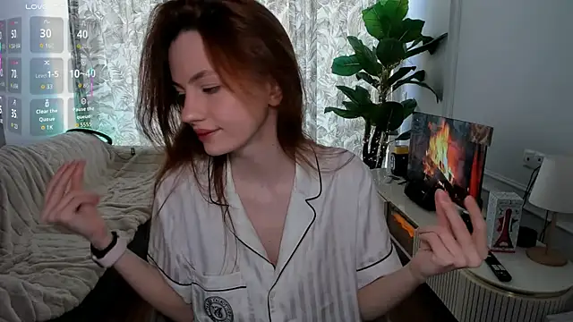 Snapshot of Alyssa_Smitt chatting on June 7, 2026, 8:40 am Alyssa Smitt online show from June 7, 2026, 8:40 am