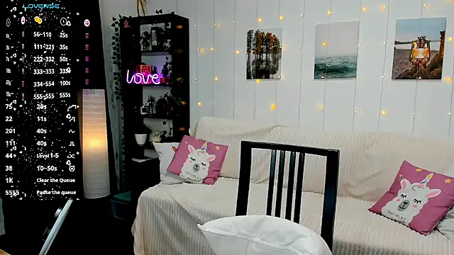 Snapshot of Magic_Allie chatting on January 21, 2025, 7:50 pm Magic Allie online show from January 21, 2025, 7:50 pm