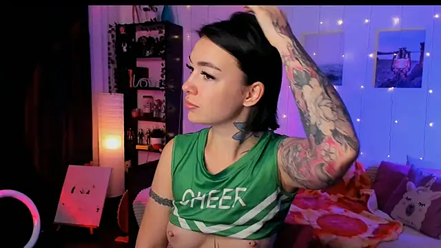 Magic Allie online show from December 2, 2025, 6:41 am