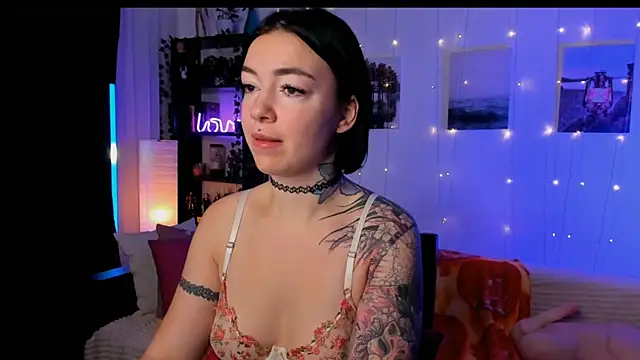 Magic Allie online show from December 18, 2025, 7:25 am