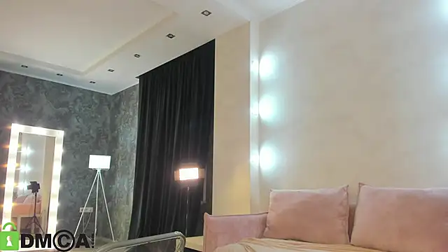 Snapshot of Ruth_Oliver chatting on October 19, 2025, 12:44 am Ruth Oliver online show from October 19, 2025, 12:44 am