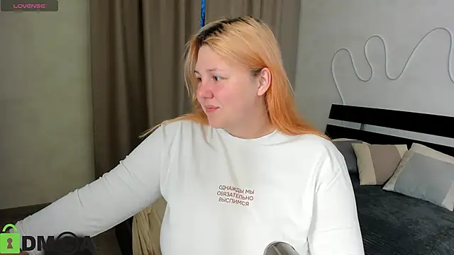 Snapshot of Ruth_Oliver chatting on October 27, 2025, 1:09 am Ruth Oliver online show from October 27, 2025, 1:09 am