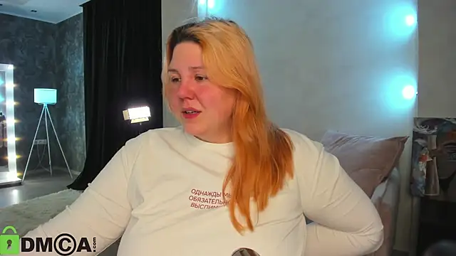 Snapshot of Ruth_Oliver chatting on October 28, 2025, 1:09 am Ruth Oliver online show from October 28, 2025, 1:09 am