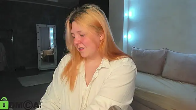 Snapshot of Ruth_Oliver chatting on November 4, 2025, 9:19 am Ruth Oliver online show from November 4, 2025, 9:19 am