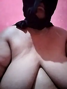 naughtygrannyXXX online show from October 17, 2025, 8:11 pm