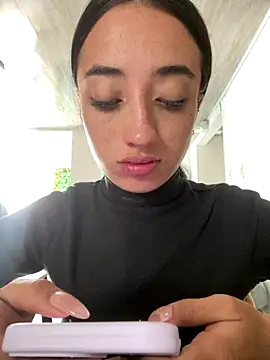 Ady 18 online show from October 15, 2025, 5:35 pm