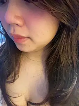 Hotellinh12 online show from February 12, 2026, 4:02 pm