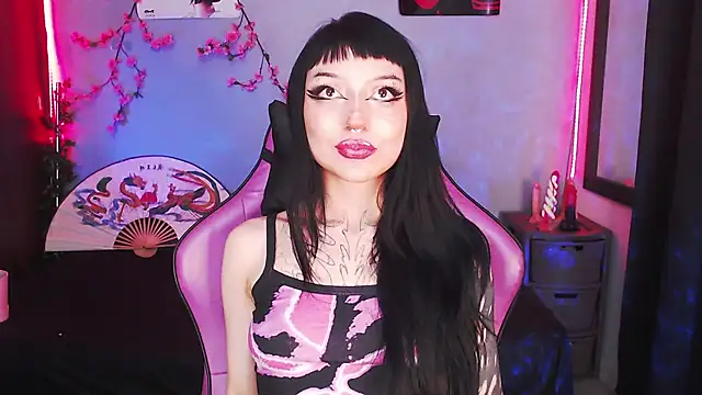 catipetite online show from January 18, 2026, 2:48 am