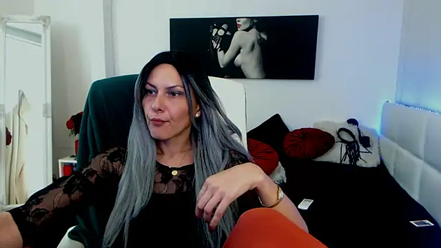 EvelynQueenn online show from December 20, 2024, 11:21 am
