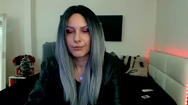 EvelynQueenn online show from January 6, 2025, 6:03 am