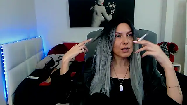 EvelynQueenn online show from January 11, 2025, 7:39 am