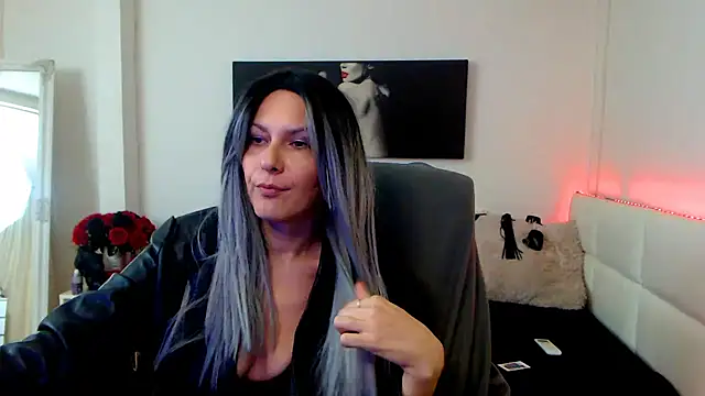 EvelynQueenn online show from January 20, 2025, 6:31 am