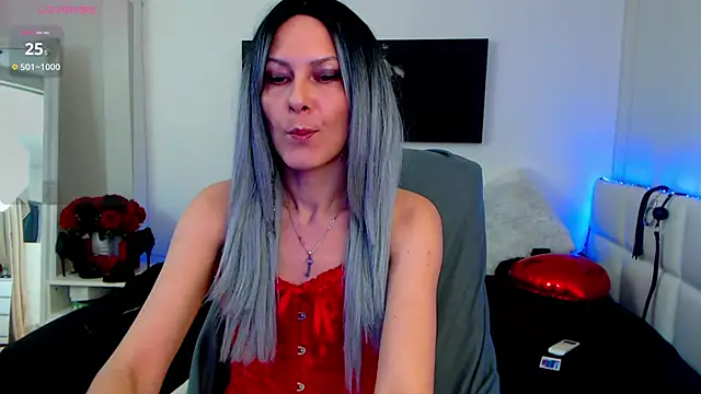EvelynQueenn online show from February 19, 2025, 6:00 am