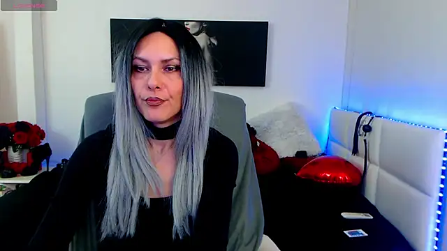 EvelynQueenn online show from February 28, 2025, 6:32 am