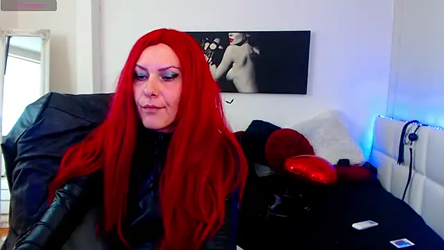 EvelynQueenn online show from March 3, 2025, 6:15 am
