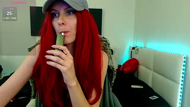EvelynQueenn online show from March 14, 2025, 8:21 am