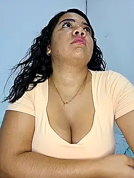 Watagatapitusberry1 online show from October 25, 2025, 11:21 pm