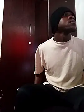 Uncletee112 online show from November 10, 2025, 11:09 am