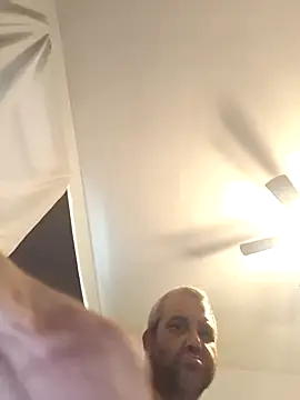 Snapshot of silkstroker6981 chatting on September 24, 2025, 1:03 pm silkstroker6981 online show from September 24, 2025, 1:03 pm