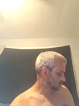 Snapshot of silkstroker6981 chatting on May 27, 2026, 3:58 am silkstroker6981 online show from May 27, 2026, 3:58 am
