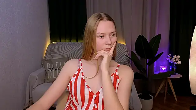 CarolynCohen   online show from December 3, 2024, 5:09 am