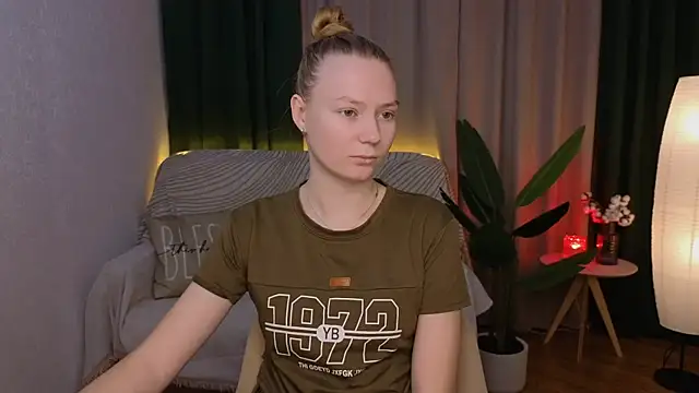 CarolynCohen   online show from December 6, 2024, 1:51 am