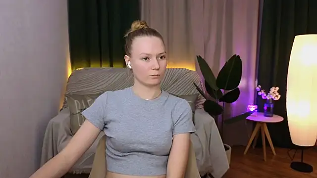 CarolynCohen   online show from January 14, 2025, 5:30 am