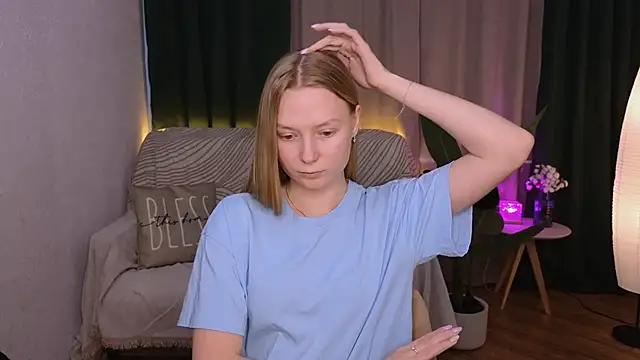 CarolynCohen   online show from February 23, 2025, 8:06 am