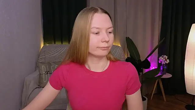 CarolynCohen   online show from February 24, 2025, 2:08 am