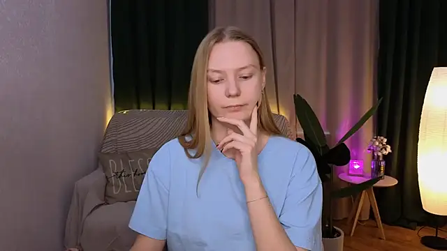 CarolynCohen   online show from March 2, 2025, 8:05 am