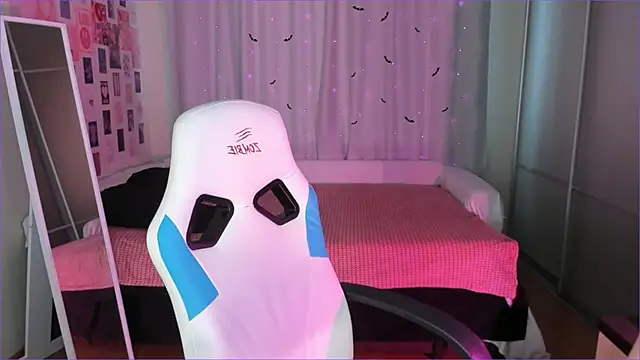 Vanessa Verona online show from March 18, 2026, 5:32 am