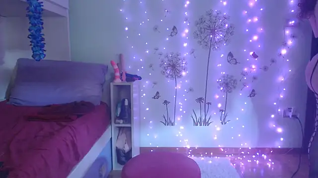 peachgirlmartyna online show from January 4, 2025, 1:53 pm