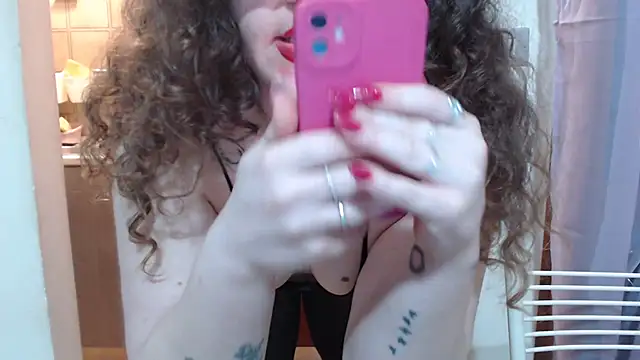 peachgirlmartyna online show from February 4, 2025, 6:49 pm