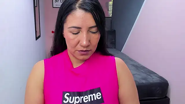 GiaFox  online show from February 19, 2025, 12:33 pm