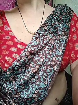 Snapshot of Rosy-B chatting on May 16, 2026, 12:07 am Rosy-B online show from May 16, 2026, 12:07 am