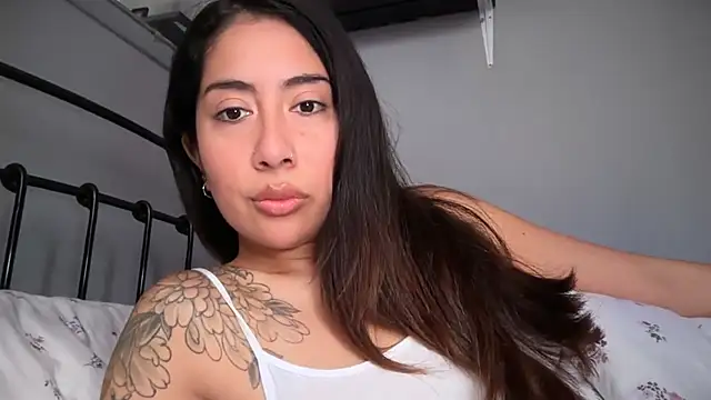 LorenaAnderson online show from April 8, 2026, 10:48 am