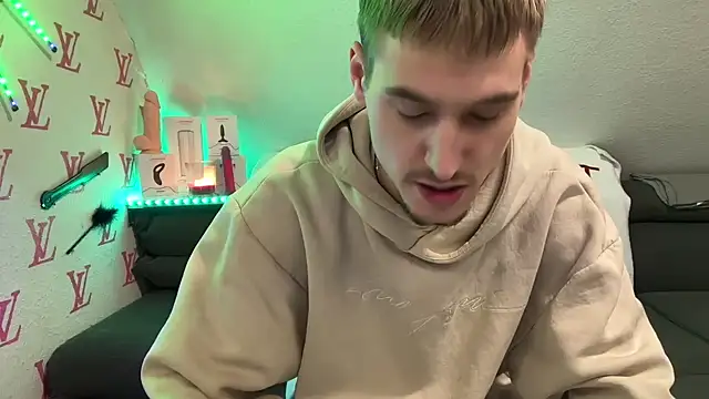 Cookieboy88 online show from January 19, 2026, 4:33 pm