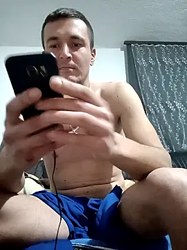 mayk18cm online show from December 4, 2024, 3:04 am