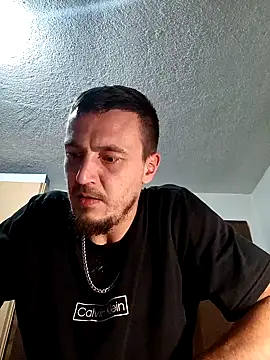 mayk18cm online show from January 9, 2025, 1:18 am