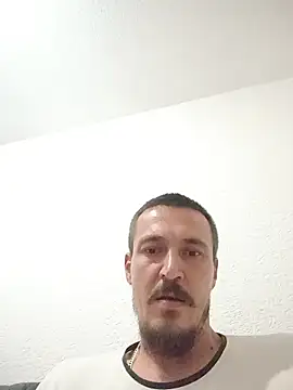 mayk18cm online show from October 8, 2025, 6:38 pm